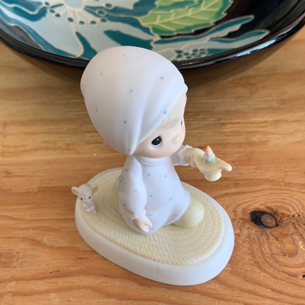Precious Moments Figurine